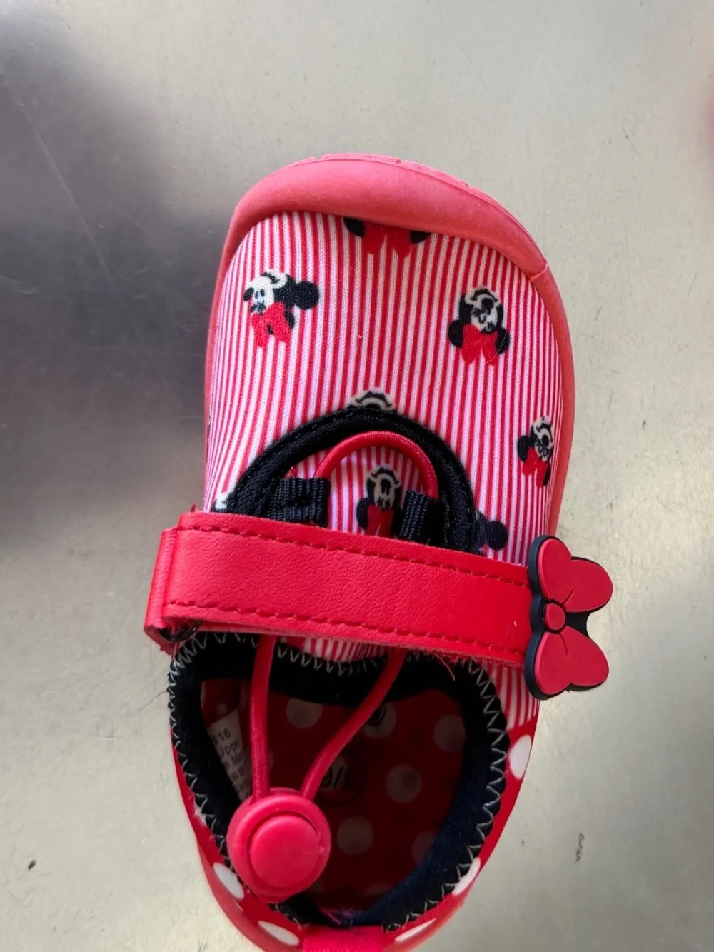 TODDLER GIRLS SIZE 5/6 DISNEY MINNIE MOUSE WATER SHOES